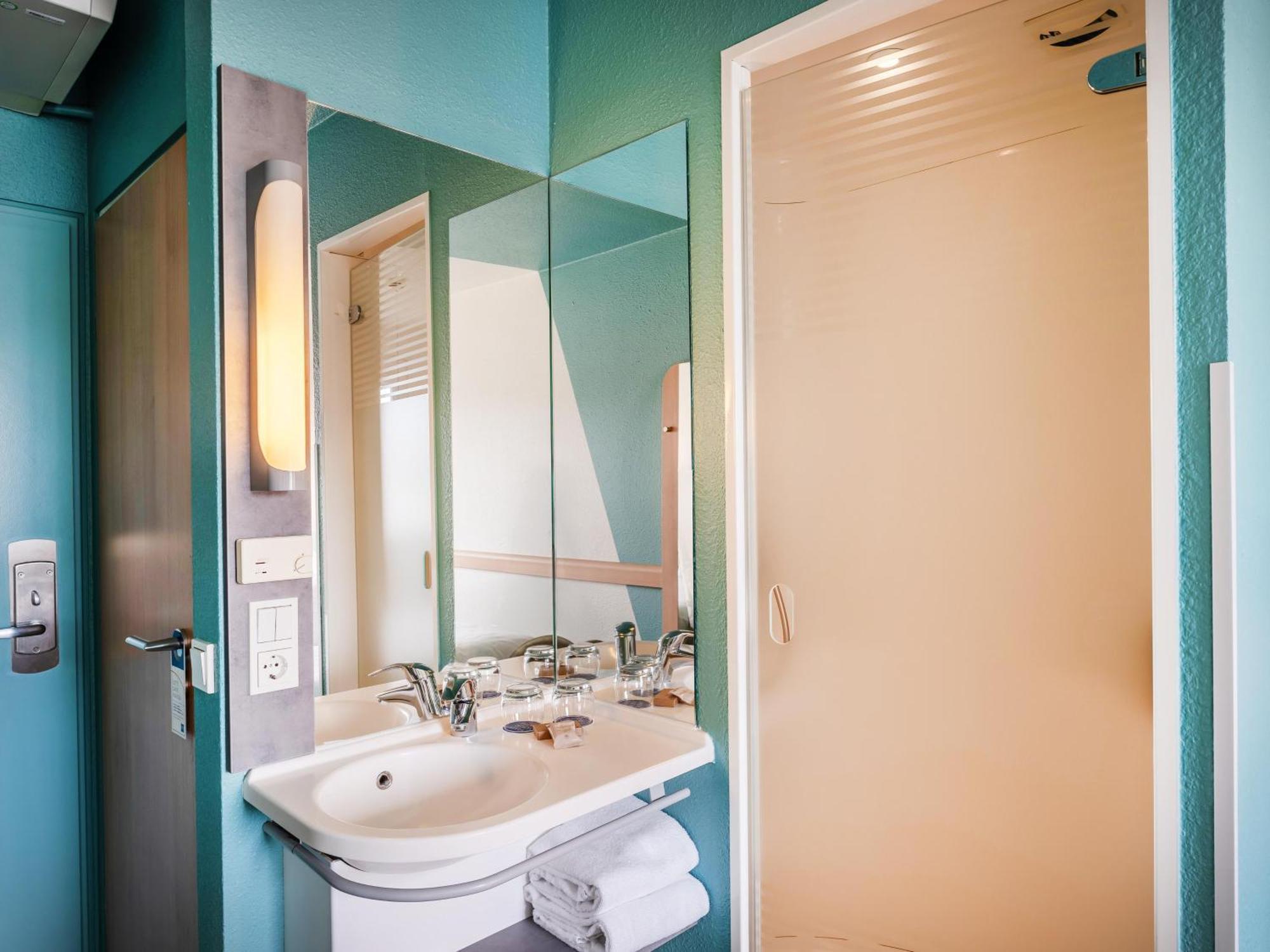 B&B Hotel Koeln-Porz Εξωτερικό φωτογραφία