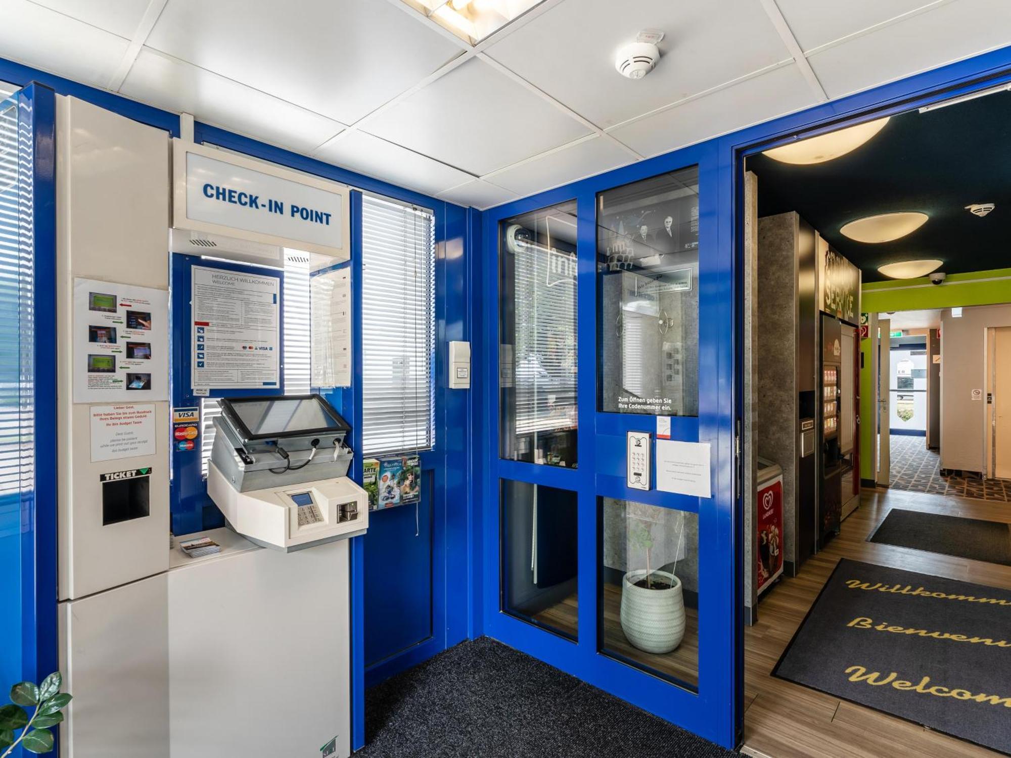 B&B Hotel Koeln-Porz Εξωτερικό φωτογραφία